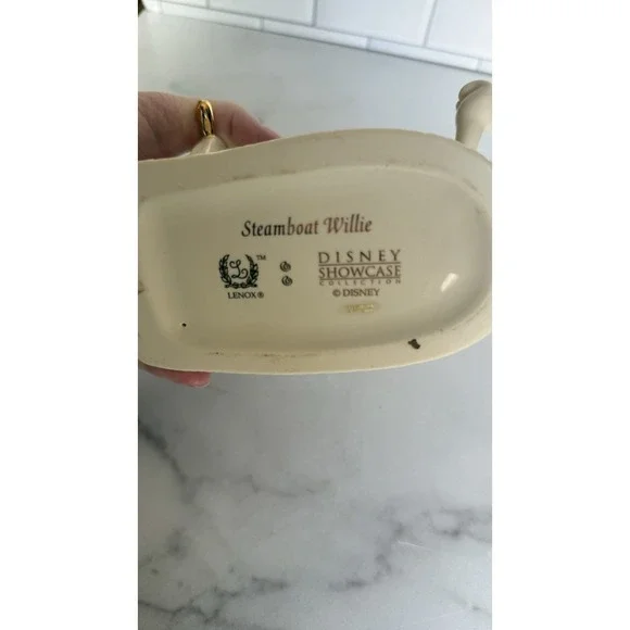 LENOX Disney Showcase Mickey Mouse Steamboat Willie Figurine 6"  White & Gold - Picture 8 of 8